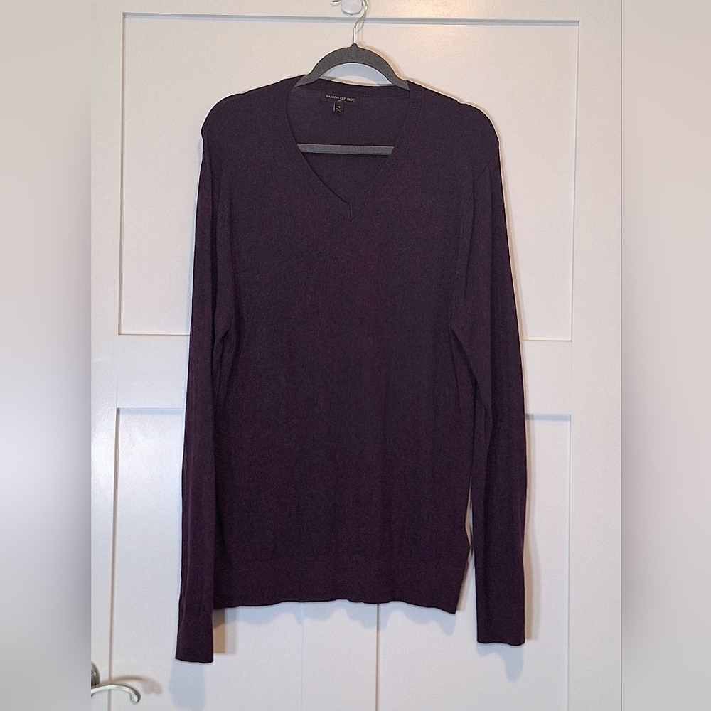 Banana Republic Fact Cotton Blnd V Neck Sweater Soft Lightweight Purple Medium